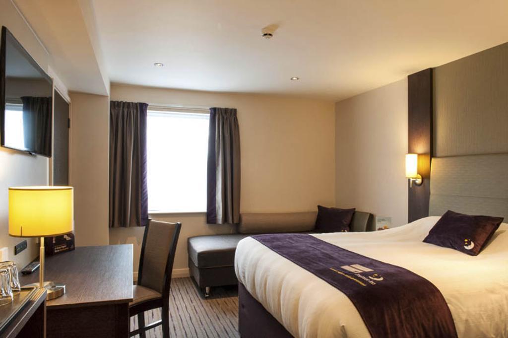 Premier Inn London Elstree / Borehamwood Bilik gambar