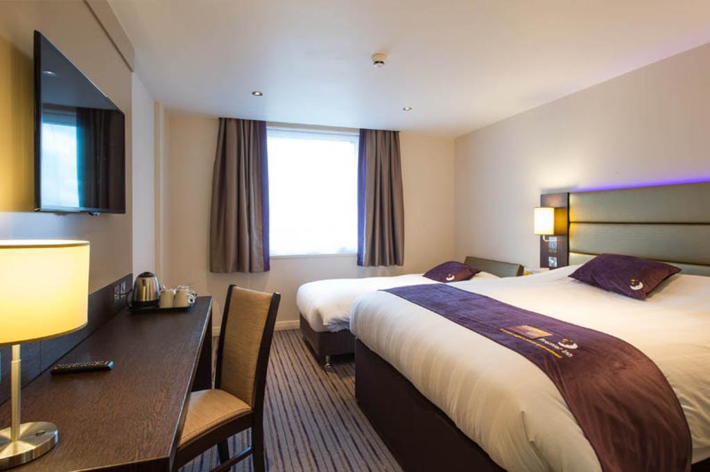 Premier Inn London Elstree / Borehamwood Bilik gambar