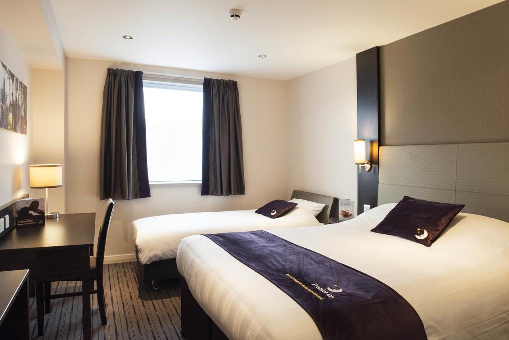 Premier Inn London Elstree / Borehamwood Bilik gambar